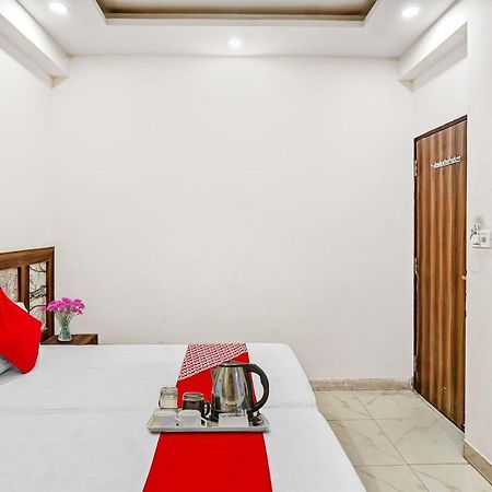 Oyo 88326 Hotel Cloud 9 New Delhi Exterior photo