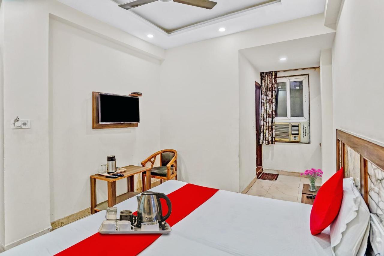 Oyo 88326 Hotel Cloud 9 New Delhi Exterior photo