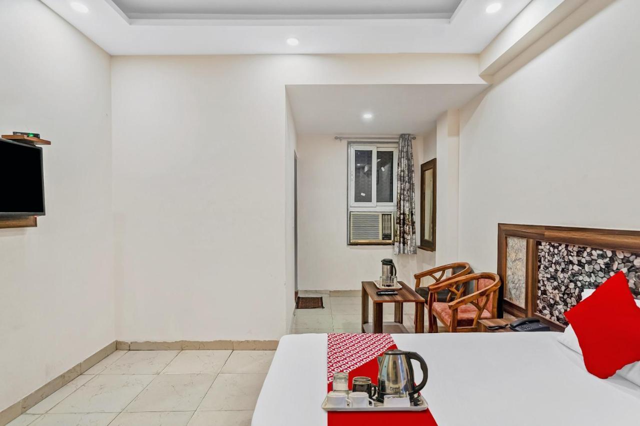 Oyo 88326 Hotel Cloud 9 New Delhi Exterior photo