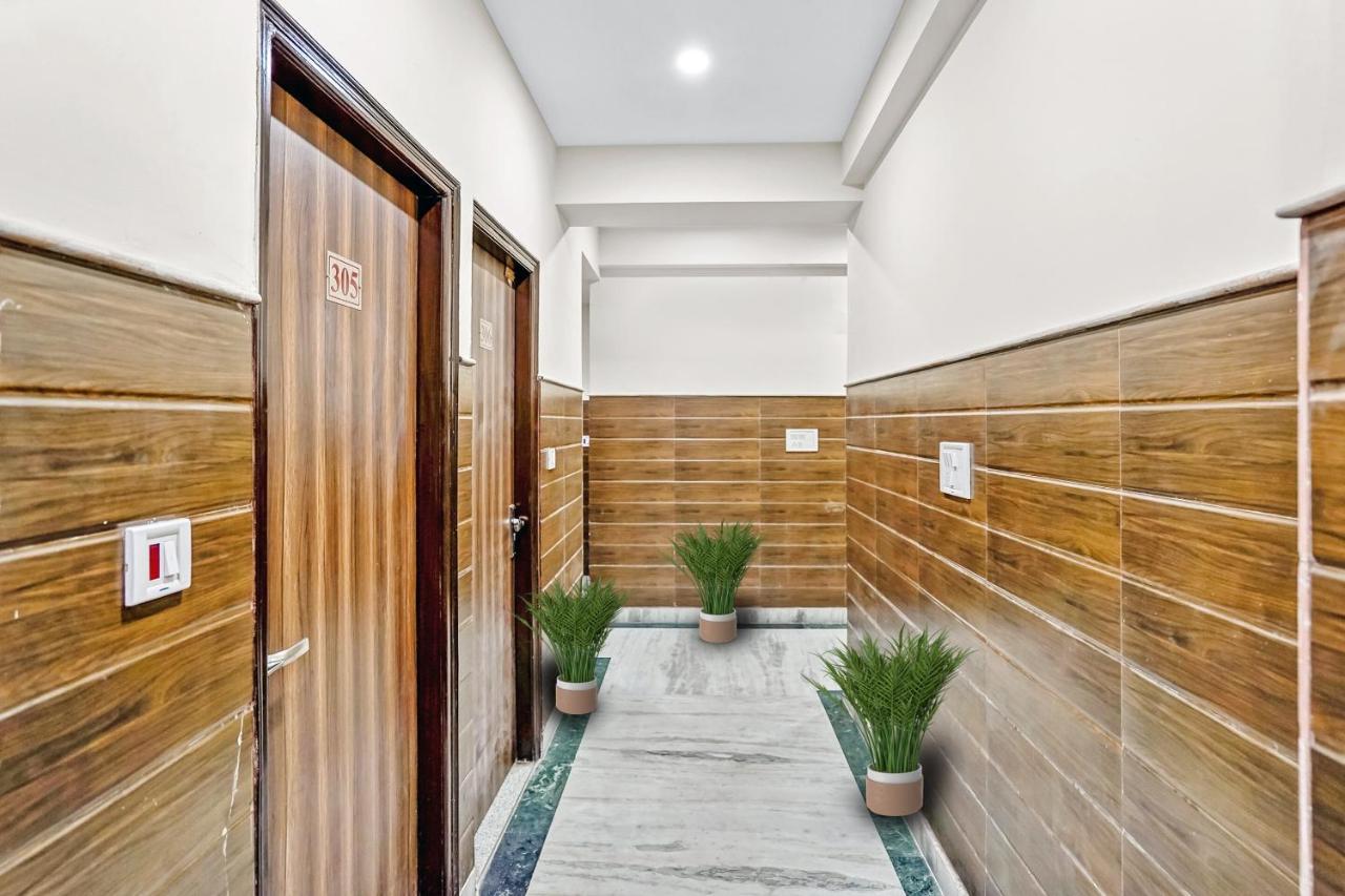 Oyo 88326 Hotel Cloud 9 New Delhi Exterior photo