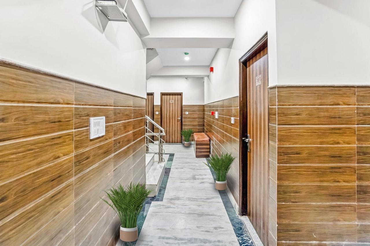 Oyo 88326 Hotel Cloud 9 New Delhi Exterior photo